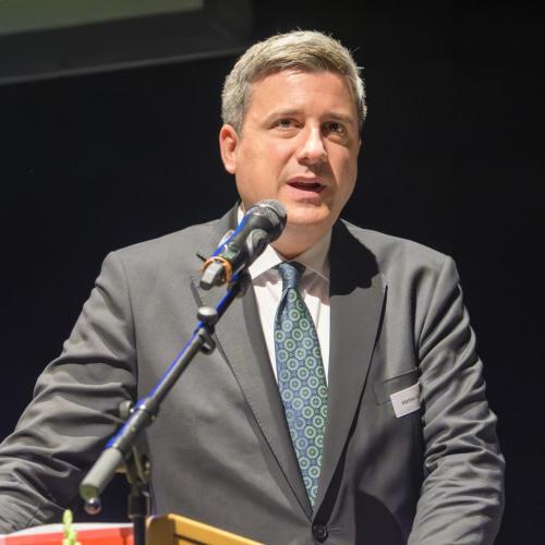 Assistenza per le persone anziane: invito dell’ACS e dell’UCS a un evento di sessione