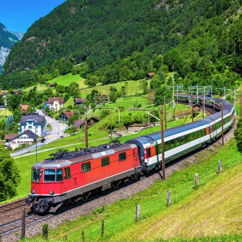 Verlagerung auf die Schiene: Kurze und mittlere Bahndistanzen stärken!